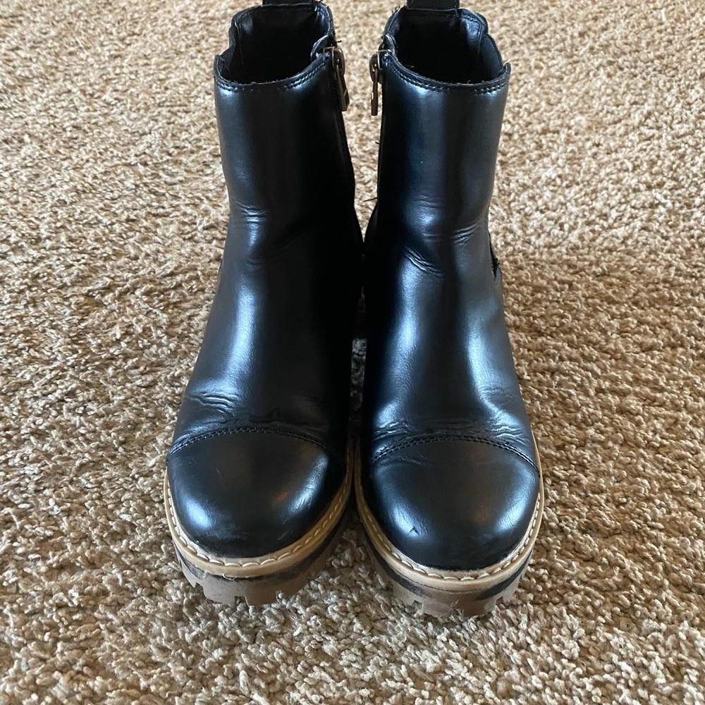 Black Chelsea Boots